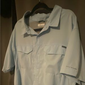 Columbia PFG shirt. Excellent condition